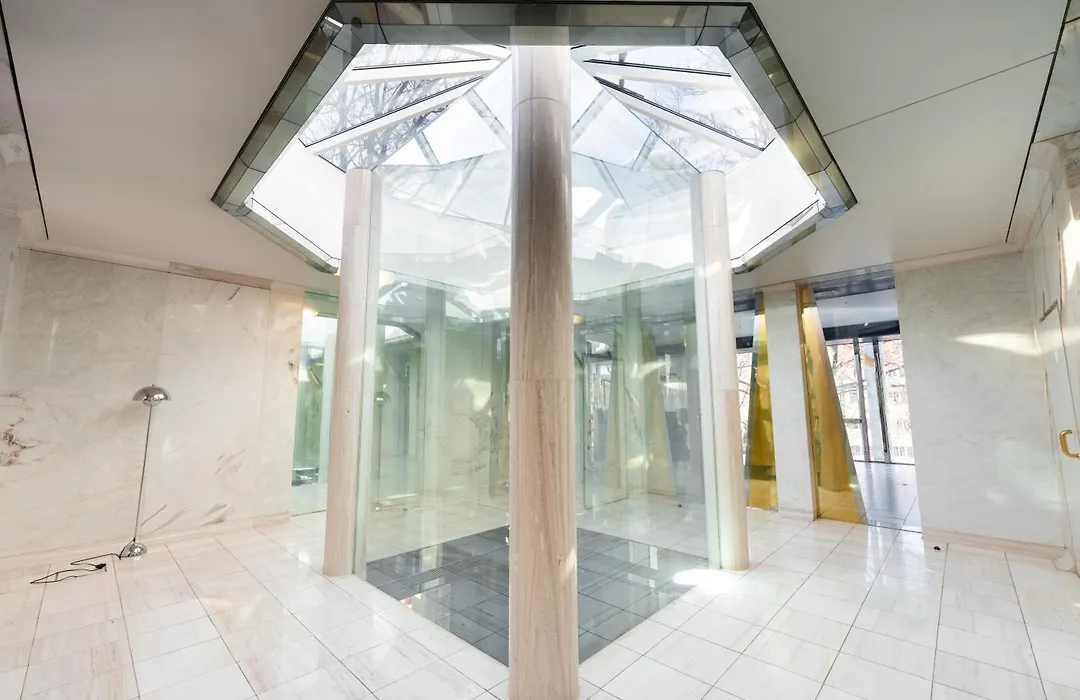 Villa von Blofeld-1